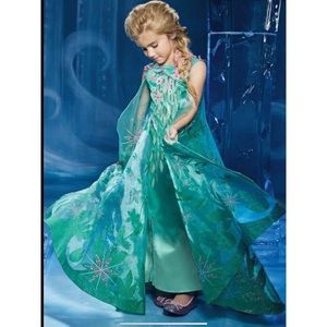 CHASING FIREFLIES ULTIMATE ELSA COSTUME SZ 10